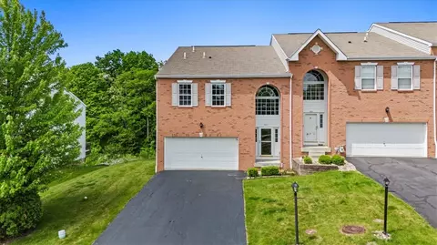 781 Freedom Dr, Carnegie, PA 15106