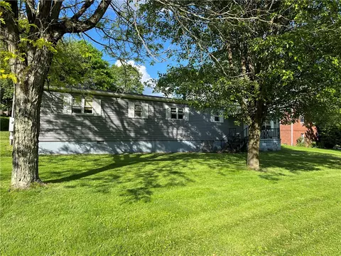 2661 Webster St, Export, PA 15632 photo 2