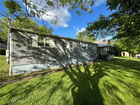 2661 Webster St, Export, PA 15632 photo 4