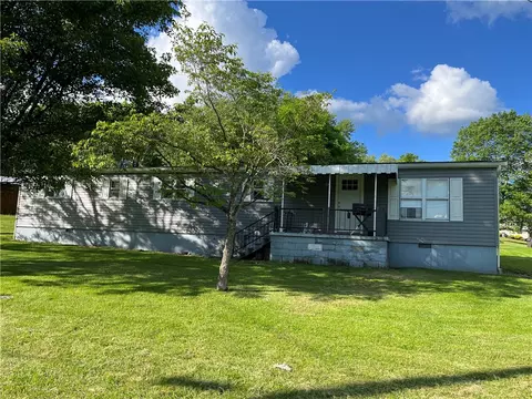 2661 Webster St, Export, PA 15632 photo 3
