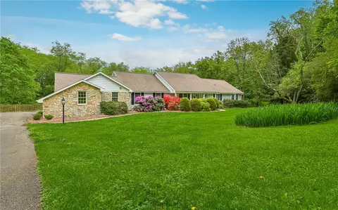 148 Wolfe Run Rd, Cranberry Township, PA 16066