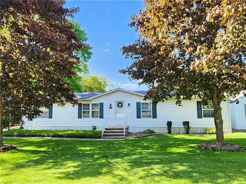 131 Virginia Ln, Butler, PA 16001
