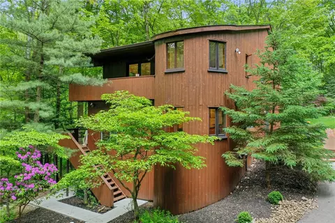 420 Fern Hollow Ln, Wexford, PA 15090