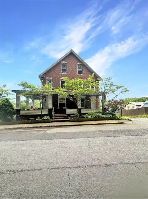 665 Johnston Ave, Kittanning, PA 16201