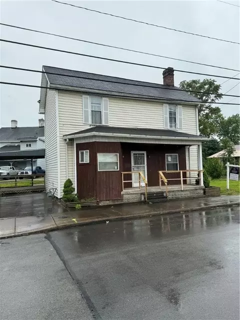311 W Fayette St, Connellsville, PA 15425