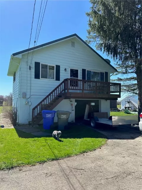 748 Winfield Rd, Cabot, PA 16023