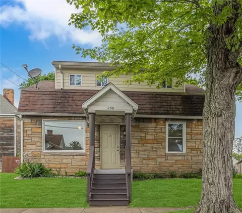 208 38th St, Beaver Falls, PA 15010