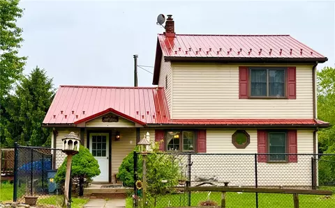754 Mt Etna Rd, Smithton, PA 15479