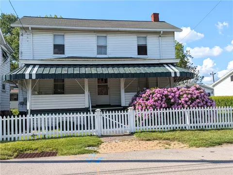 107 Mt Pleasant Rd, Scottdale, PA 15683