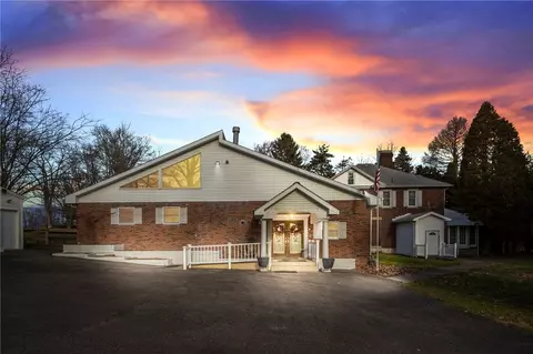 290 S Rebecca, Saxonburg, PA 16056