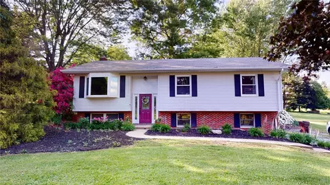 526 Unionville Rd, Butler, PA 16001