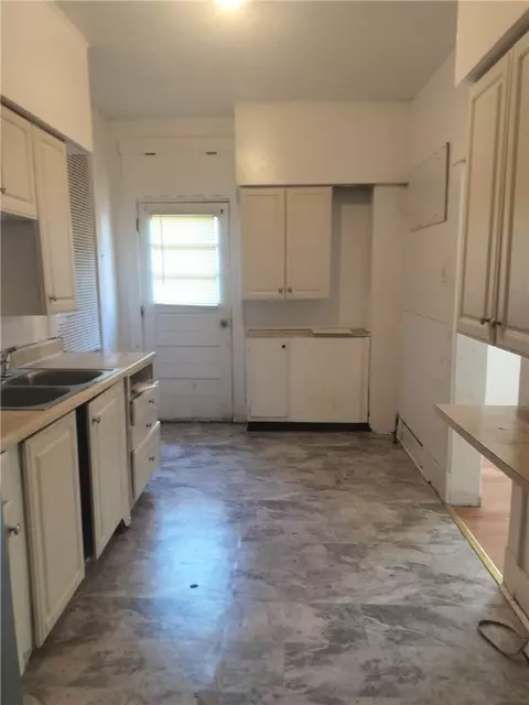 245 Fleet, Braddock, PA 15104 photo 4