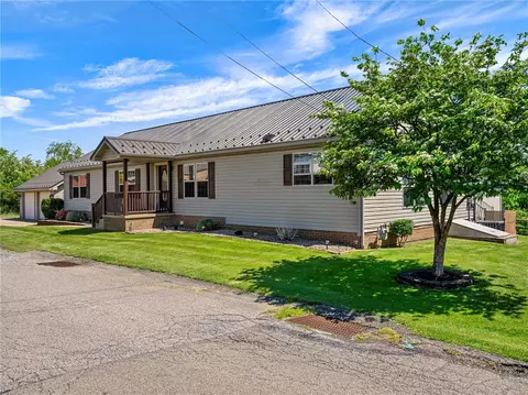 2711 Front St, Monaca, PA 15061 photo 3