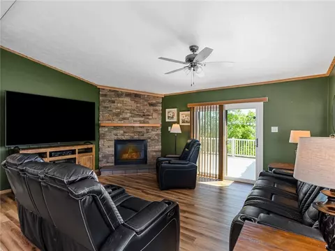 2711 Front St, Monaca, PA 15061 photo 9