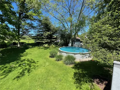 Exterior - 703 Pine Ave, Mars, PA 16046 photo 5 of 8