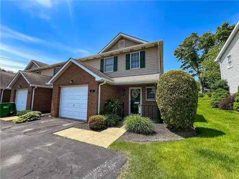 107 Stoneridge Blvd, Butler, PA 16001