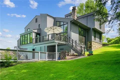 1000 Maryland Ave, Natrona Heights, PA 15065