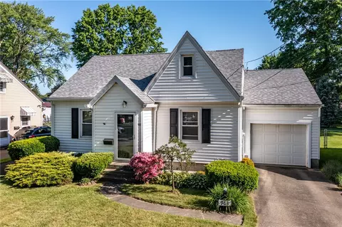 968 Woodland Rd, Sharpsville, PA 16150