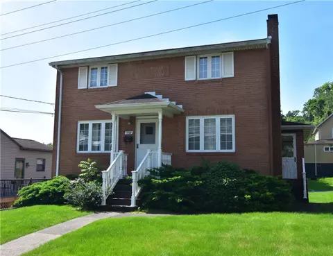 1058 Elwell St, Pittsburgh, PA 15207