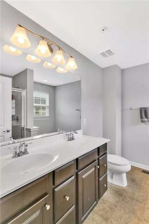 Bath - 1503 Pointe View Dr, Mars, PA 16046 photo 4 of 4
