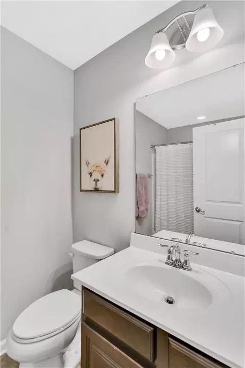 Bath - 1503 Pointe View Dr, Mars, PA 16046 photo 2 of 4