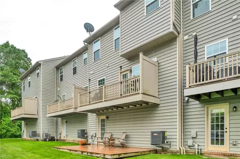 Exterior - 1503 Pointe View Dr, Mars, PA 16046 photo 5 of 6
