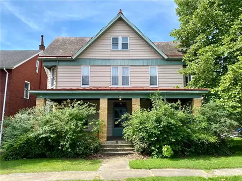 611 Loucks Ave, Scottdale, PA 15683