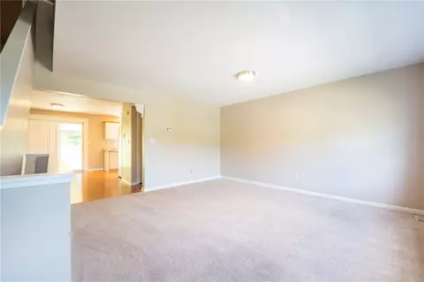 6910 Spring Valley Ln, Export, PA 15632 photo 10