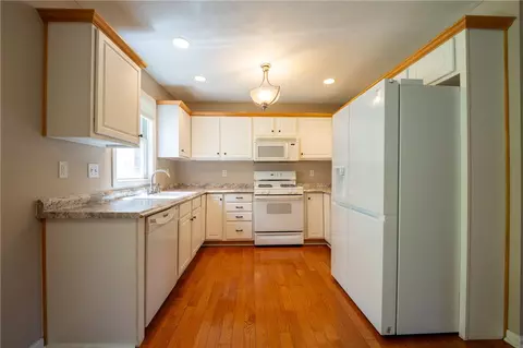 6910 Spring Valley Ln, Export, PA 15632 photo 6