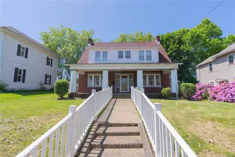 214 College Ave, Grove City, PA 16127