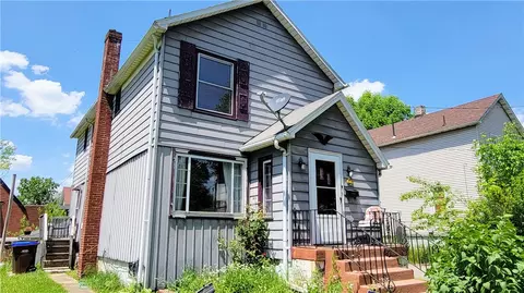 1032 Hamilton Ave, Farrell, PA 16121