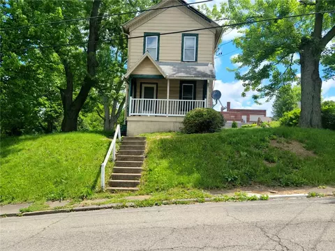 47 S 3rd St, Sharpsville, PA 16150