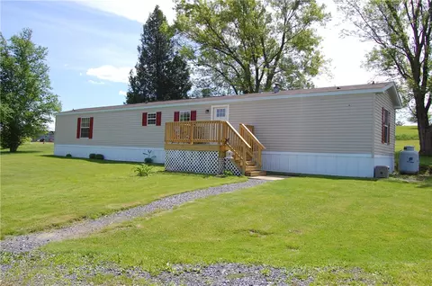 4053 Pioneer Lake Rd, Cherry Tree, PA 15724