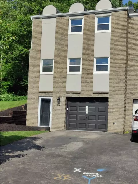 313 Joan Of Arc Ct, Clairton, PA 15025