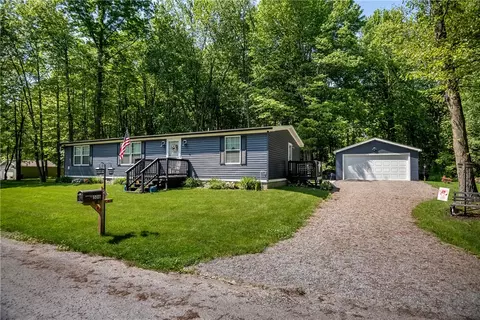 73 S Summit Rd, Greenville, PA 16125