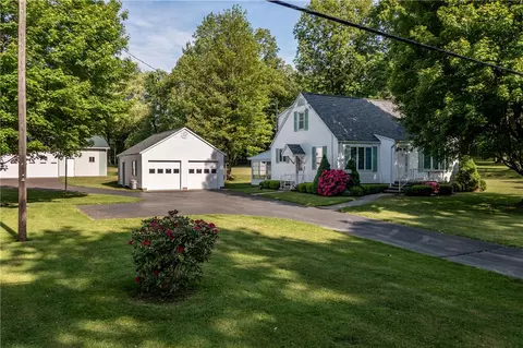 6755 Saranac Dr, Transfer, PA 16154