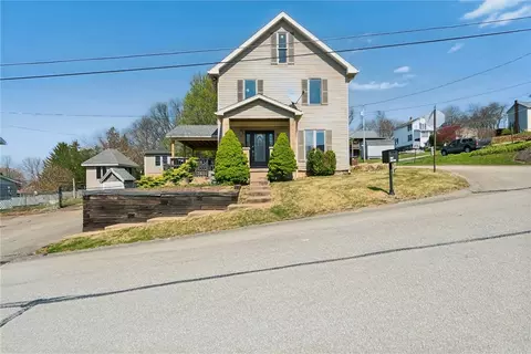 425 S Summit St, Derry, PA 15627