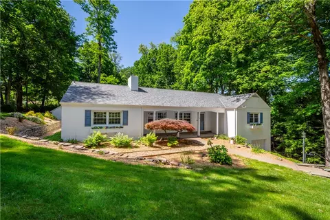 3562 Forest Rd, Bethel Park, PA 15102