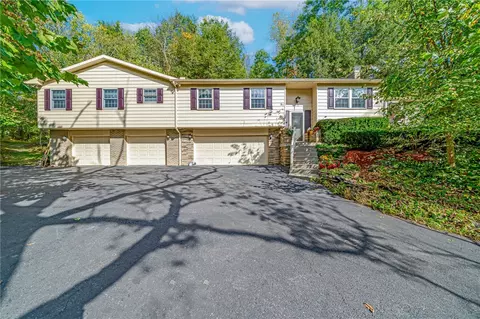 1719 Brush Run Rd, Avella, PA 15312