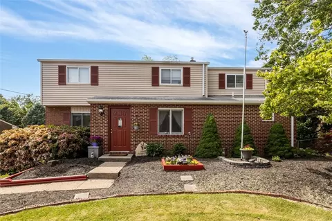 2715 Oakmoor Dr, Allison Park, PA 15101