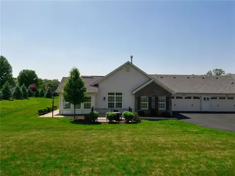 6014 Springfield Dr, Harmony, PA 16037 photo 4