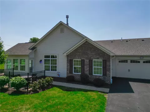 6014 Springfield Dr, Harmony, PA 16037 photo 3