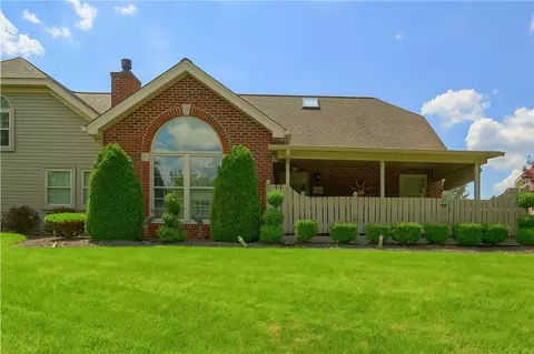 1546 Meerschaum Ln, Coraopolis, PA 15108