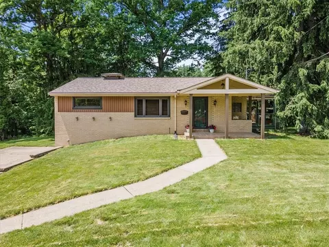 286 Hillcrest Cir, Pittsburgh, PA 15237