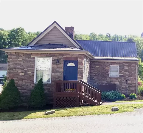 447 Valley St, Mcdonald, PA 15057