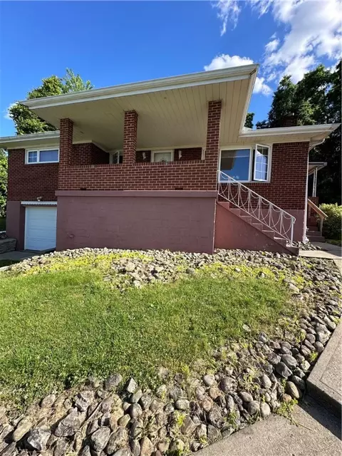 1901 Maine Ave, West Mifflin, PA 15122
