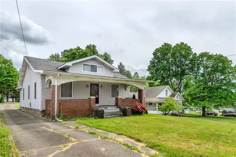 1639 Hancock Ave, Apollo, PA 15613
