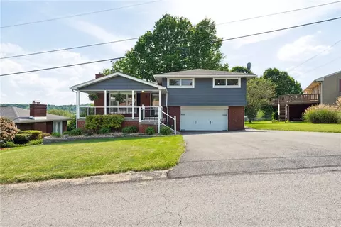 107 Stanton Dr, New Stanton, PA 15672