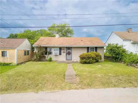 1717 16th Ave, Beaver Falls, PA 15010