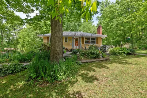 123 Jay Dr, New Alexandria, PA 15670